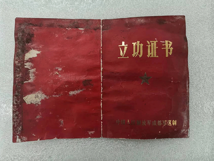 北魏陶男俑